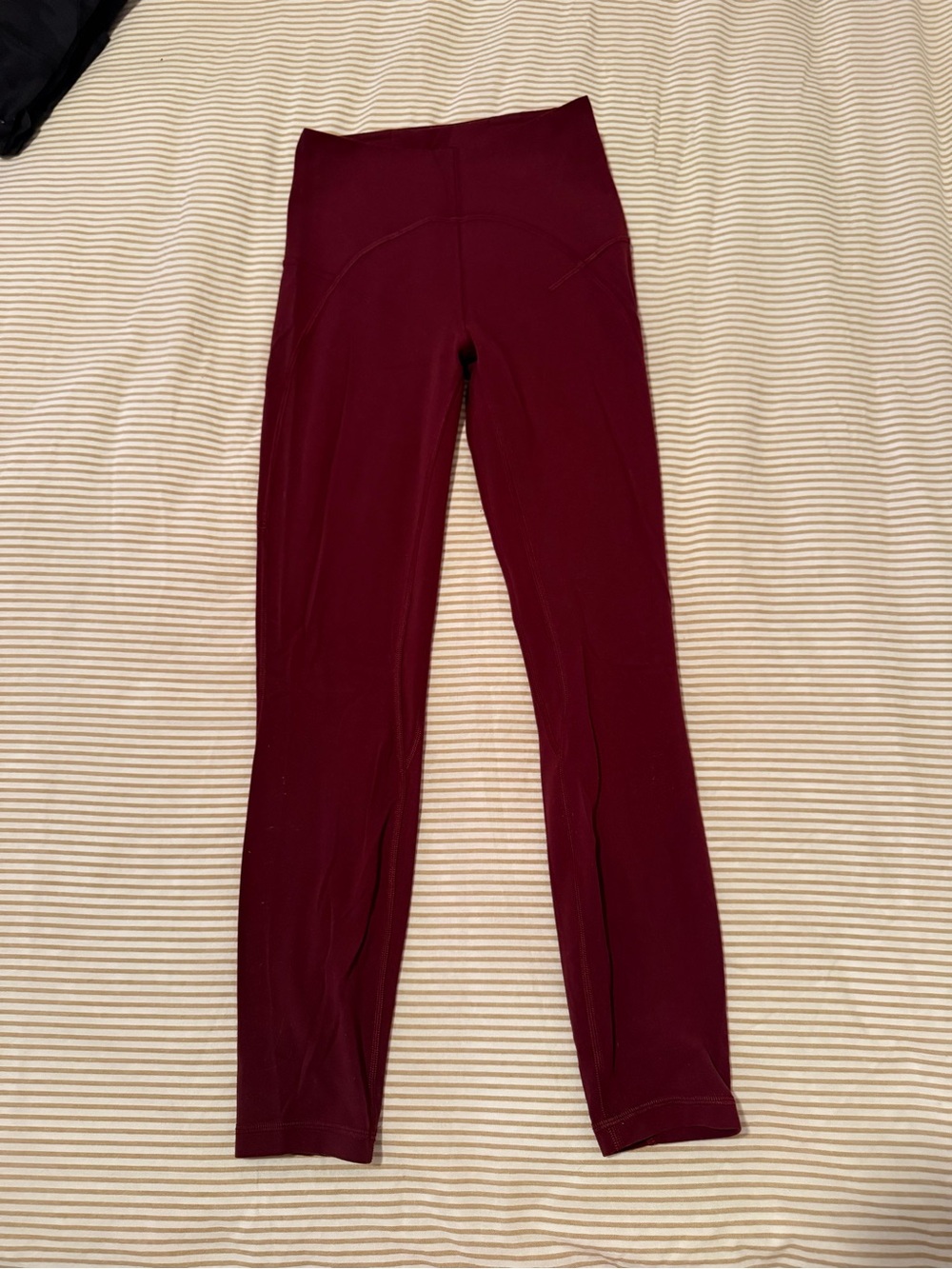 Lulu lemon Burgundy Align leggings